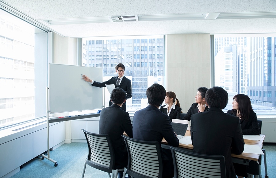 02　先輩社員との座談会