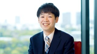 数理解析を駆使し、保険会社の健全かつ継続的な運営を支援する